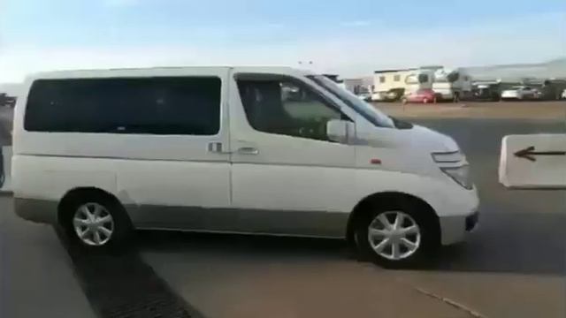 Nissan ELGRAND ✌️ смотреть онлайн