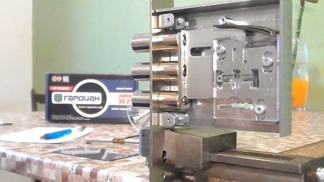 Вскрытие замка Гардиан 4х4 с ловушками смотреть онлайн