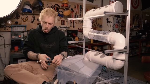 ВЫРАСТИЛИ ОГОРОД В ТРУБЕ - DIY-гайд смотреть онлайн