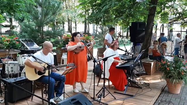 Люди Му "Comme Ci Comme Ca" смотреть онлайн