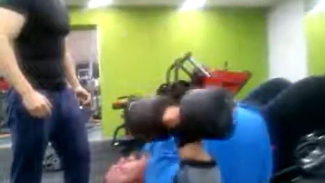 Виталий Михеев,подготовка к MINSK OPEN CUP - 2014 (гантели по 55 кг). смотреть онлайн