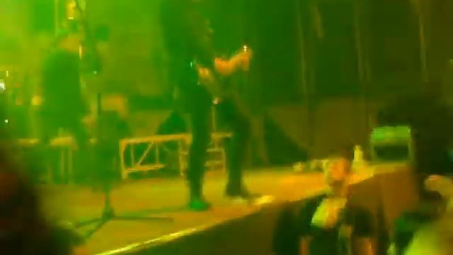 Skillet Whispers in the dark.mp4 смотреть онлайн