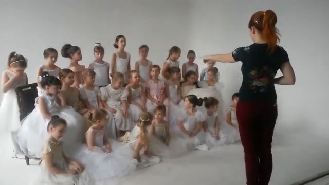 Школа смолянок, Групповая фотография. Фотограф Ольга Асолька смотреть онлайн