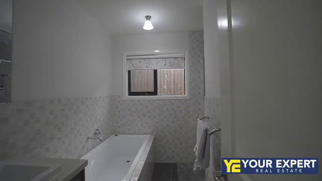 67 Everard Ave, Clyde North, VIC 3978 смотреть онлайн