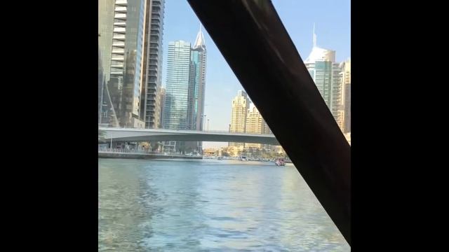 Прогулка на катере по заливу Dubai Marina. (Cutter walk on Dubai Marina bay) смотреть онлайн