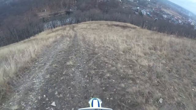 Осеняя эндуро покатушка по лесу с девушкой смотреть онлайн