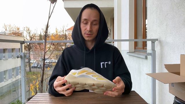 Бери на лето, а не на перепродажу! Обзор кроссовок YEEZY 700V3 “Safflower” смотреть онлайн