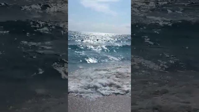 Белый песок. Голубая вода. 💙 смотреть онлайн