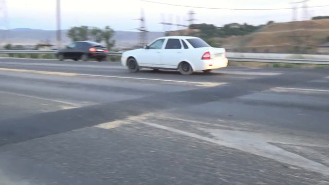 Беспредел и беззаконие на посту ДПС г. Кизилюрт. Гигантские пробки из-за лежачих полицейских. смотреть онлайн