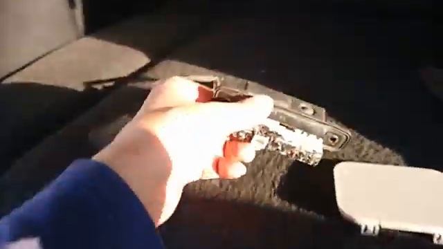 Не работает кнопка пятой двери, Toyota Land Cruiser 200 смотреть онлайн