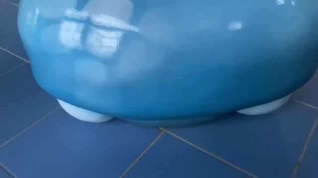 Аквапарк Мореон! Кира идёт в аквапарк! Катается с горок, плескается и плавает! Весело играем! смотреть онлайн