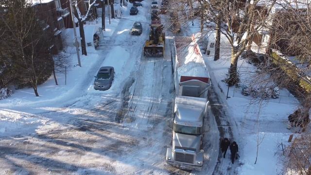 【Bird's Eye View】How snow removal in Montreal,Canada/ Snow Removal operation/上帝视角/加拿大道路清雪作业??❄️ смотреть онлайн