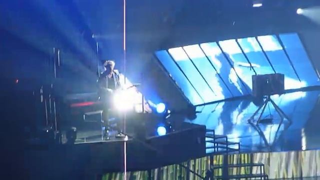 Muse - Uprising - Oracle Arena Oakland CA 1-28-2013 смотреть онлайн
