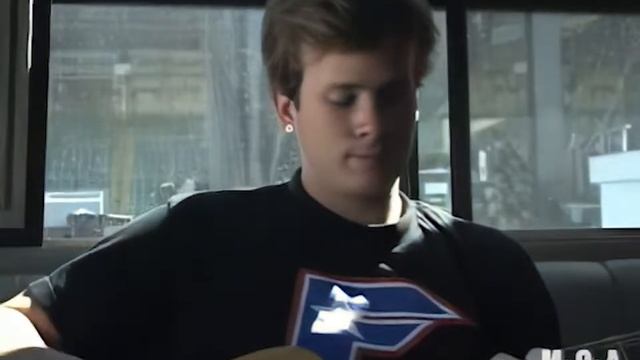 Boxcar Racer - Watch The World (Tom Delonge Acoustic Behind The Scenes) смотреть онлайн
