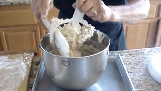 Cooking with Leslie- Chocolate drizzled Lavender Shortbread Cookies смотреть онлайн