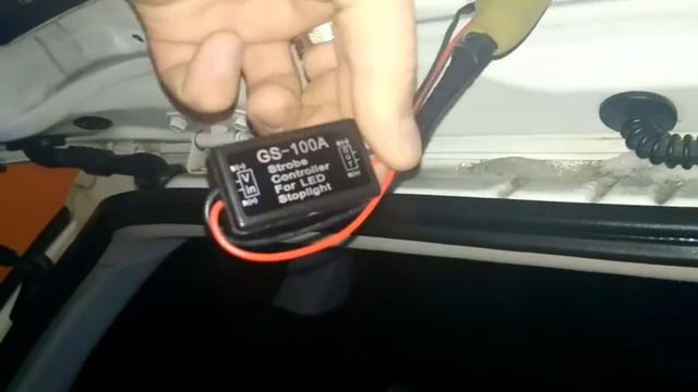 Установка строб контроллера в стоп на спойлере! смотреть онлайн