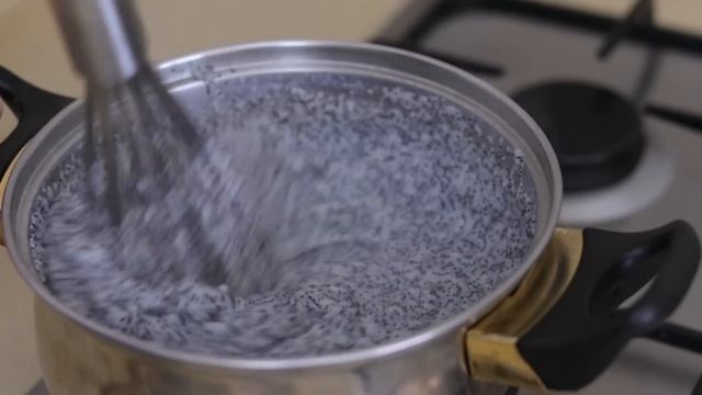 German Poppy Seed Cake Recipe - Mohnkuchen