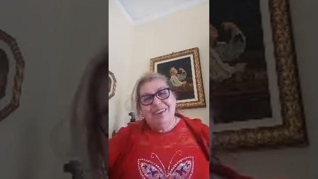 Silvia Paduraru sta trasmettendo dal vivo. смотреть онлайн