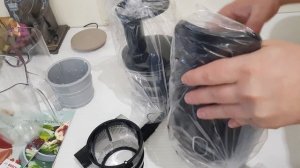 Шнековая соковыжималка Bosch MESM731M распаковка