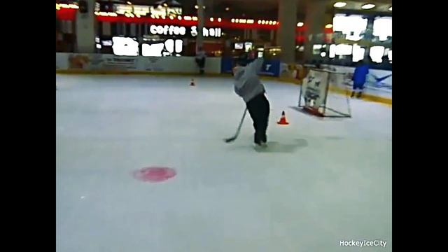 Исполнение финта «клюшка-конек» в левую сторону смотреть онлайн