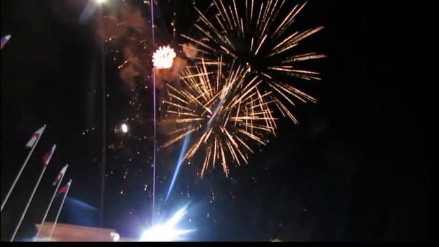 салют Симферополь 9 май 70 лет День Победы 2015 1 часть смотреть онлайн