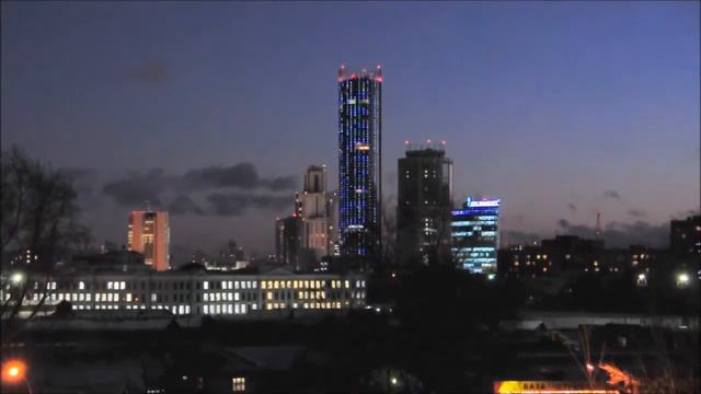 В Екатеринбурге включили подсветку небоскреба "ИСЕТЬ" смотреть онлайн