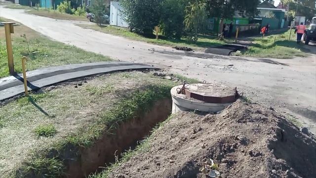 УЛОЖИЛИ АСФАЛЬТ НА УЛИЦЕ ЮЖНАЯ СТАРЫЙ КИРОВСК! спасибо кировской администрации!!! смотреть онлайн