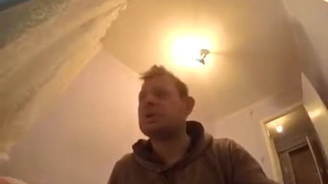 Устал от новогодних праздников смотреть онлайн