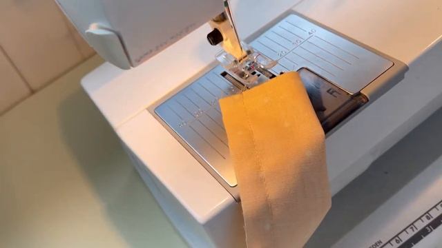 Шьём игрушку для малыша. Игрушка погремушка грызунок. Игрушка своими руками для начинающих.