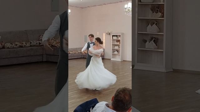 Ведущий Воронеж Евгений Люков. Шедевр от ребят!!! Первый танец молодожёнов! смотреть онлайн