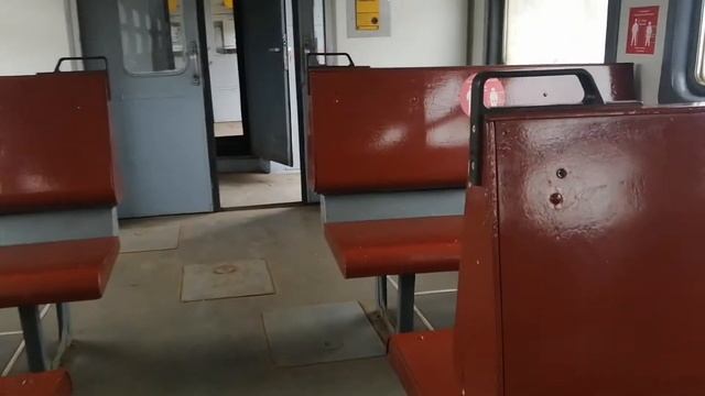 Вагон от ЭР2Р в электропоезде ЭД4 0006 смотреть онлайн