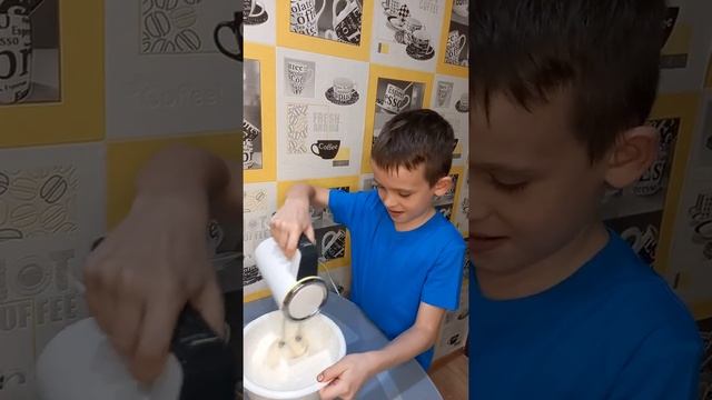 Готовим натуральное мороженное смотреть онлайн