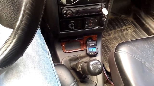 Обзор Roadweller RWA-0607D-12V | вольтметр в прикуриватель авто