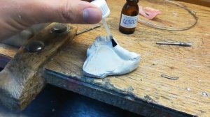 Ремонт зубного протеза своими руками.