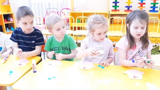 Павловский тракт (средняя группа). Аппликация "Доктор Айболит" смотреть онлайн