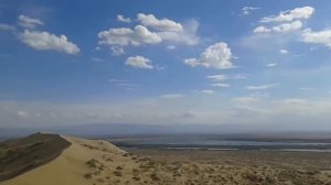 Поющий бархан в Казахстане