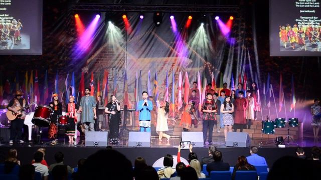 International Christmas Celebration in WOL Moscow смотреть онлайн