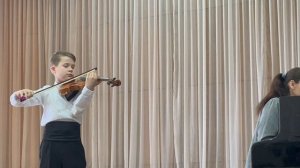 Генрик Венявский. Концерт N2. Часть 2. Романс. Максим Васильев. 10 лет