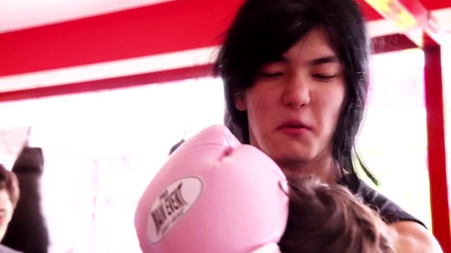 Короче говоря- Первый урок бокса смотреть онлайн