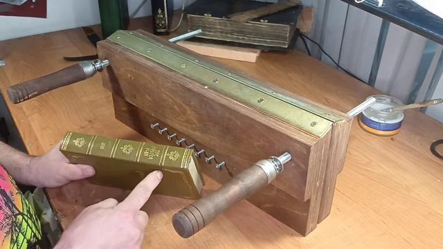 тиски для переплета книг. обзор. отправка по России. Заказать- iwan.kostin@gmail.com. смотреть онлайн