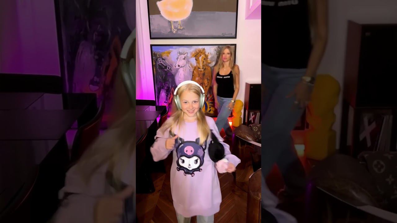 Кто уже послушал песню Карамелька? смотреть онлайн