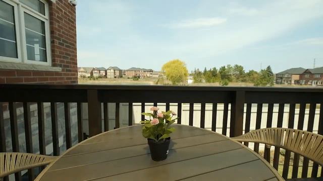 Listing | Home For Sale: 109 Gibson Circle, Bradford, ON (2-Storey Home) смотреть онлайн