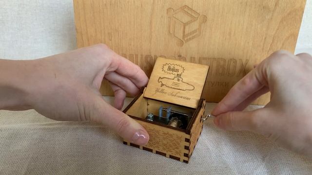 Музыкальная шкатулка Yellow submarine - The Beatles music box смотреть онлайн