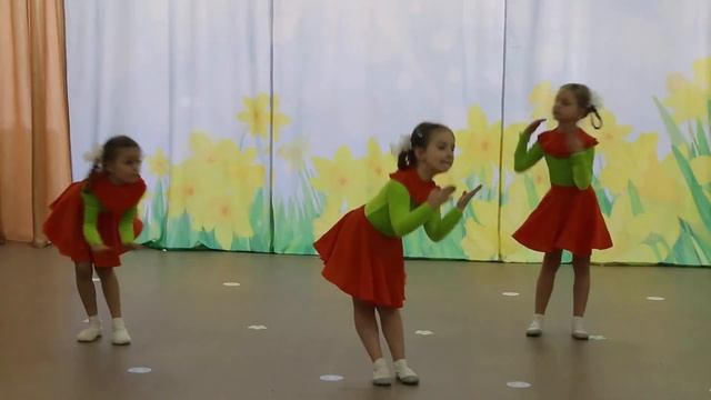 Танец Три подружки!!! МБДОУ №118 смотреть онлайн
