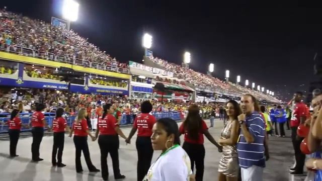 За кулисами подглядываем !Карнавал в Бразилии 2014 смотреть онлайн