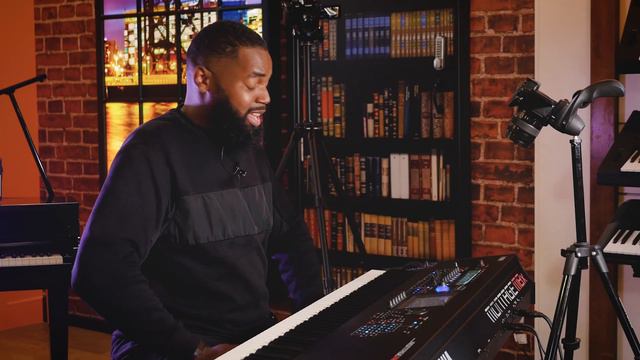 Yamaha Montage M8x Demo | With Michael Patrick смотреть онлайн