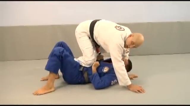 БЖЖ позиция колено на животе