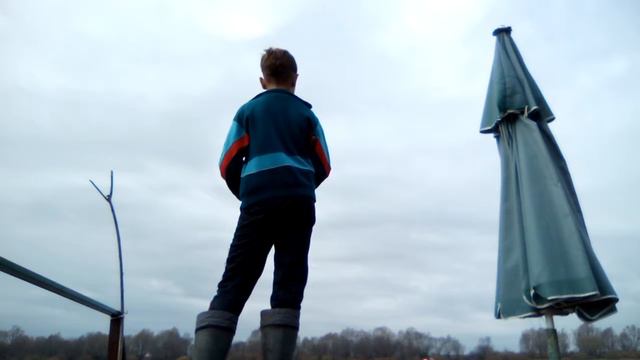 Попали на выход крупного судака река Ока! смотреть онлайн