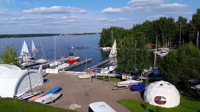 Яхтклуб Галс. Proyachting. Вид с крыши. Пироговское водохранилище.