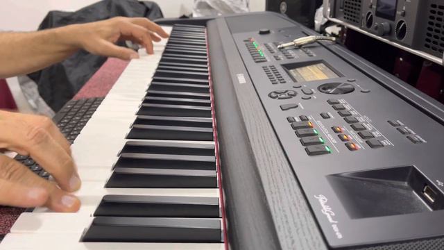 Yamaha DGX 670 Music смотреть онлайн